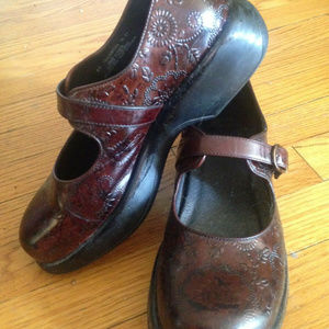 Dansko 40 Chocolate Burgundy Brown Mary Janes